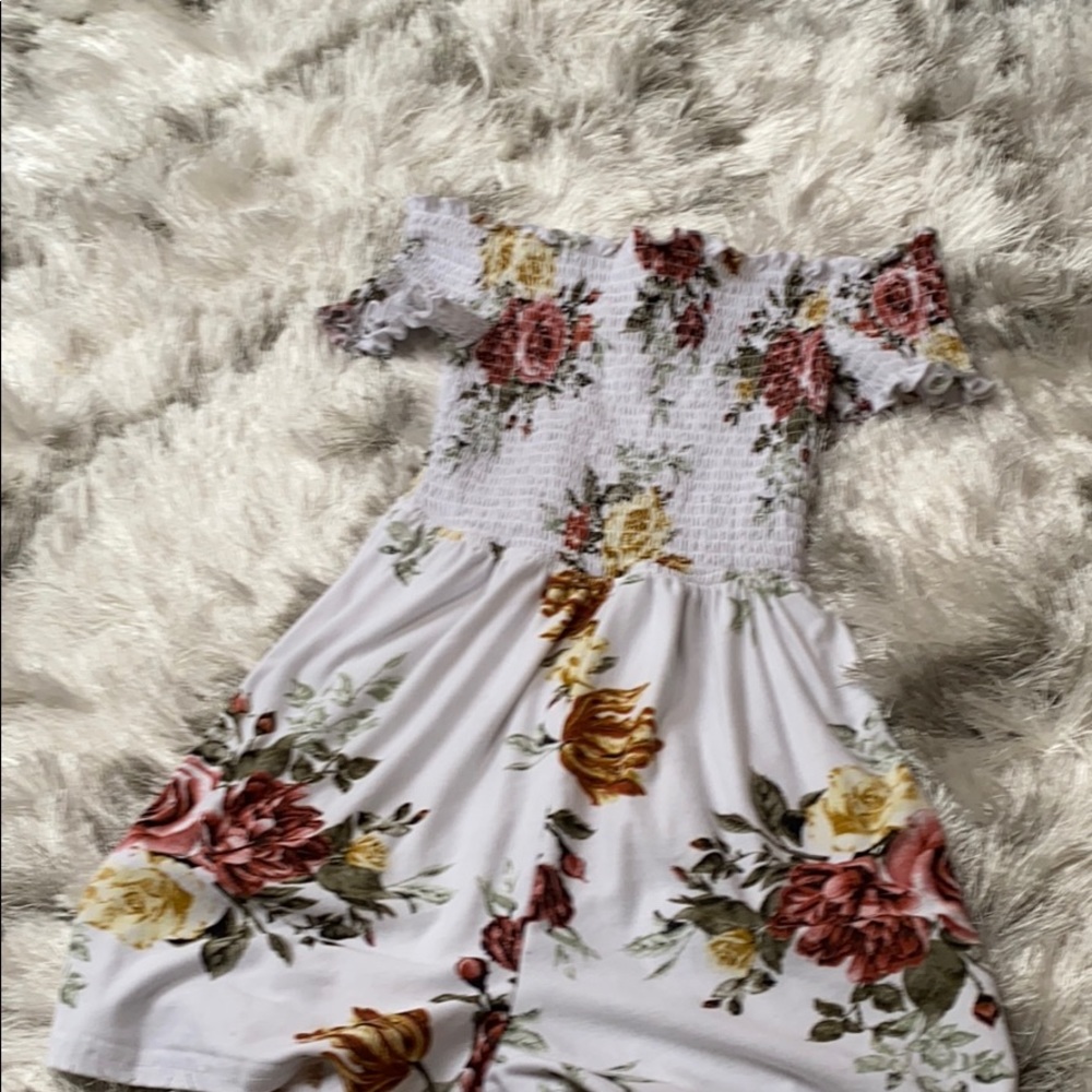 Romper w/ flowers!🥰